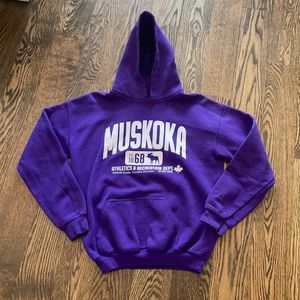 Muskoka bear hoodie.  Unisex. Size 10/12